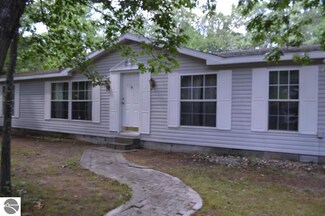 6377 Cedar St, Oscoda, MI 48750