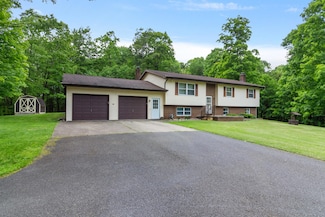 96 Hemlock Heights Rd, Du Bois, PA 15801