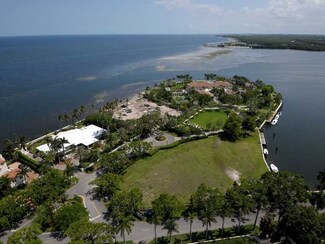 2 Arvida Pkwy, Miami, FL 33156