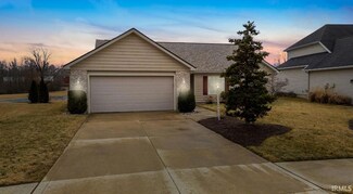8427 Backwater Dr, Fort Wayne, IN 46818