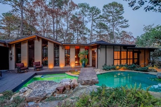 21 River Valley Rd, Little Rock, AR 72227