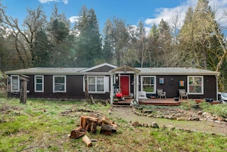 599 Forest Creek Rd, Selma, OR 97538