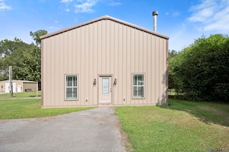 8489 Lebeau St, Livonia, LA 70755