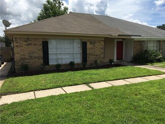 2128 Snowbird Dr, Harvey, LA 70058