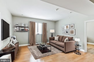 331 N 40th St Unit 2C, Philadelphia, PA 19104