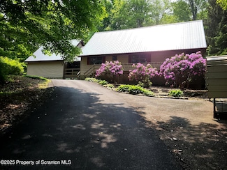 1445 Heart Lake Rd, Scott Township, PA 18433