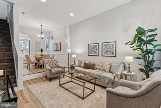 1016 Christian St, Philadelphia, PA 19147
