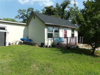 103 Ash St, Excelsior Springs, MO 64024