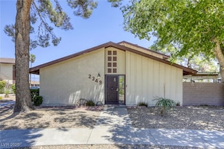 2349 Wooster Cir Unit A, Las Vegas, NV 89108
