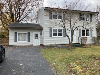 11 Deer Run, Rochester, NY 14623