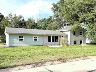 1141 B St, Geneva, NE 68361