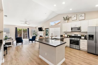 4972 Lake Shore Ct, Fallbrook, CA 92028