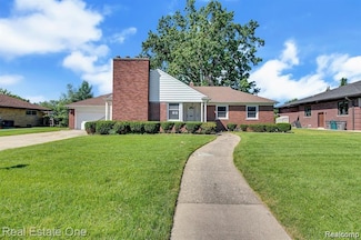 135 Brentwood Dr, Dearborn, MI 48124
