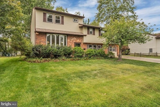 923 Deland Ave, Cherry Hill, NJ 08034