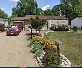 2414 Breezy Point Ln, O Fallon, MO 63368