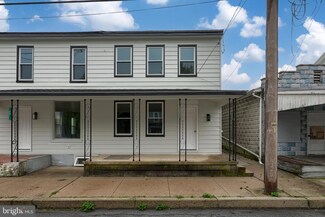 44 S York St, Etters, PA 17319
