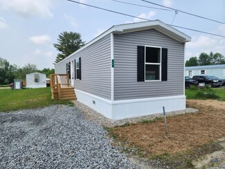 32 Oak Ln, Springfield, VT 05156