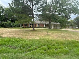 121 N Mcdonnell St, Okolona, MS 38860