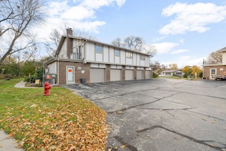 17849 Nassau Dr Unit Bldg EC2, Brookfield, WI 53045