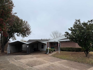 1108 Rock Springs Cir, Duncan, OK 73533