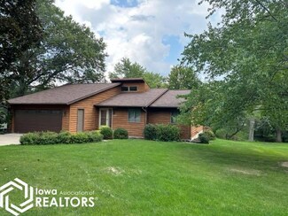 503 Hillside Dr, Fairfield, IA 52556