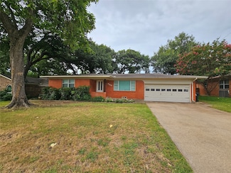 800 Valley View Dr, Arlington, TX 76010