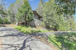 22464 N Tuolumne Rd, Twain Harte, CA 95383