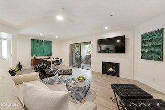 5104 N 32nd St Unit 338, Phoenix, AZ 85018