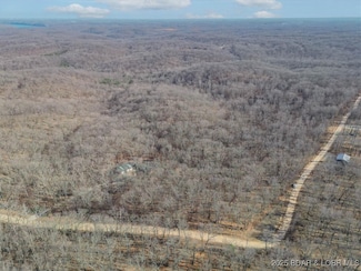 694 Warbonnet Rd, Roach, MO 65787