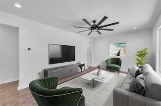 4709 W 75th St, Prairie Village, KS 66208
