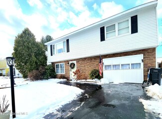 43 Donegal Ave, Troy, NY 12180