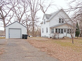 1003 Lindbergh Dr S, Little Falls, MN 56345