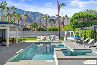 888 E El Conquistador, Palm Springs, CA 92262
