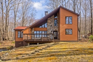 24 Brandywine Dr, Belchertown, MA 01007