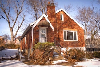 3023 Capehart Dr, Saint Louis, MO 63121