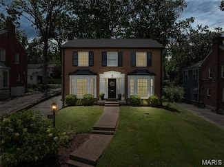120 Roseacre Ln, Saint Louis, MO 63119