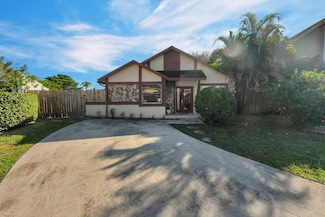 5560 SW 98th Way, Cooper City, FL 33328