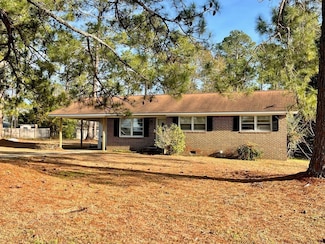 104 Lynn Cir, Sylvester, GA 31791