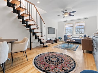 1496 Beacon St Unit 6, Brookline, MA 02446