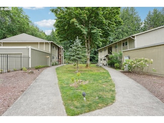 6610 SW Terri Ct Unit 10, Portland, OR 97225
