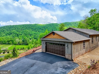 137 Olds Mountain Peak Rd, Rabun Gap, GA 30568