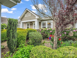 5802 Wood Duck Way, Hendersonville, NC 28792