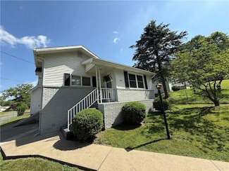 1045 10th St, Waynesburg, PA 15370