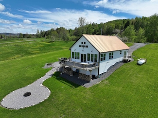 1167 Cook Rd, Barton, VT 05822