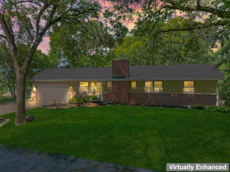 2248 Windsor Lake Dr, Hopkins, MN 55305