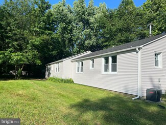 1206 Marie Lowe Dr, Bristol, PA 19007