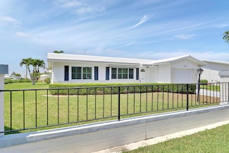 1703 SW 22nd Way, Boynton Beach, FL 33426