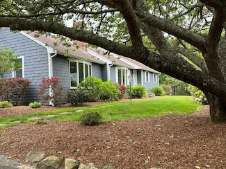21 Friends Ln, South Dennis, MA 02660