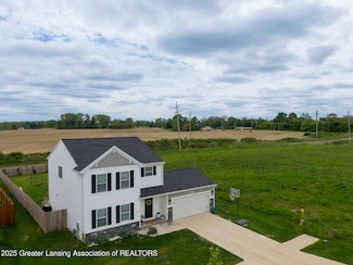 834 Saint Johns Chase, Grand Ledge, MI 48837