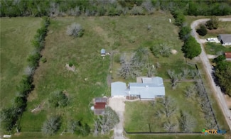 5596 Fm 616, Vanderbilt, TX 77991